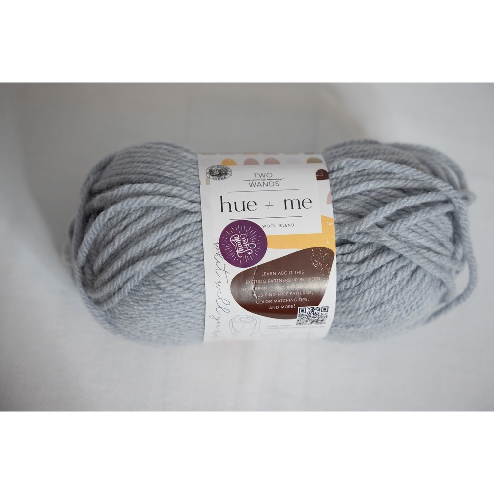 Lion Brand Hue + Me Yarn Unisex 4.4oz Ozone New Bulky Wool Blend 137yd 105AQ